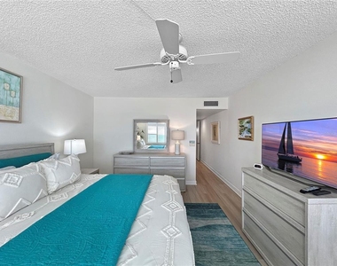 4325 Gulf Of Mexico Drive - Photo Thumbnail 12
