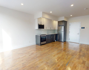 138-28 Queens Boulevard - Photo Thumbnail 5