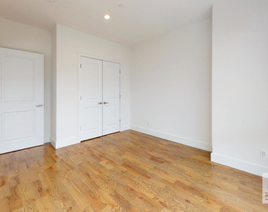 138-28 Queens Boulevard - Photo Thumbnail 8