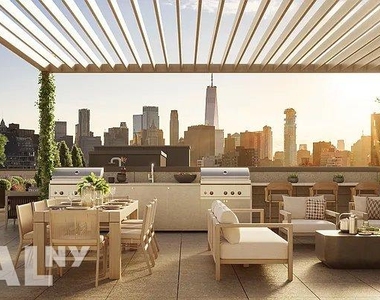 280 East Houston Street - Photo Thumbnail 4
