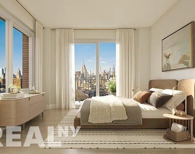 280 East Houston Street - Photo Thumbnail 2