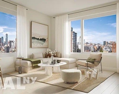 280 East Houston Street - Photo Thumbnail 0