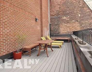 99 Suffolk Street - Photo Thumbnail 7