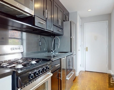 East 10th Street - Photo Thumbnail 1