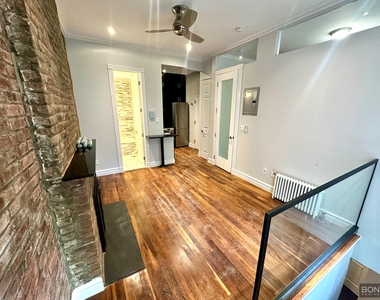 Hudson Street - Photo Thumbnail 3