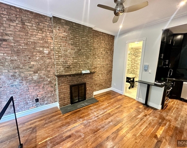 Hudson Street - Photo Thumbnail 1