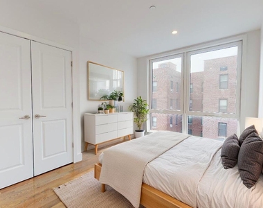 13828 Queens Boulevard - Photo Thumbnail 12