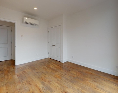 13828 Queens Boulevard - Photo Thumbnail 13