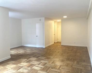 East 79th Street & First / York Ave  - Photo Thumbnail 2