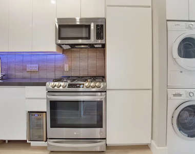 521 East 5th Street - Photo Thumbnail 0