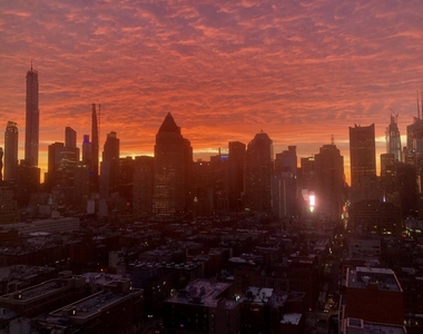 550 West 45th Street - Photo Thumbnail 5