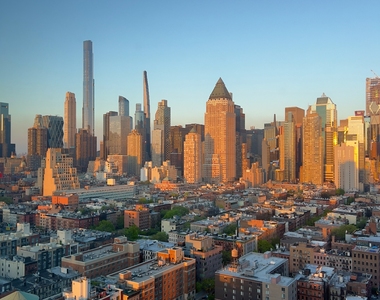 550 West 45th Street - Photo Thumbnail 4