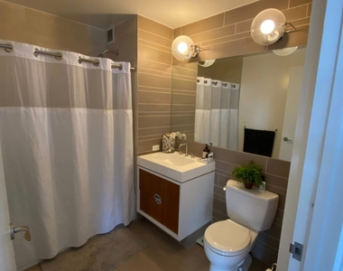 550 West 45th Street - Photo Thumbnail 3