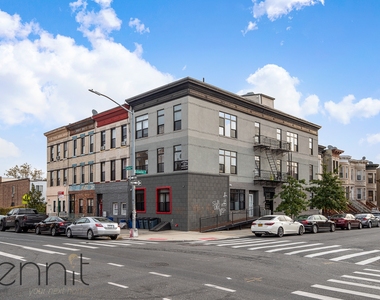 Central Avenue - Photo Thumbnail 14