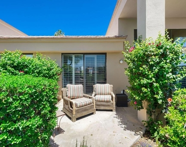 80601 Oak Tree - Photo Thumbnail 23