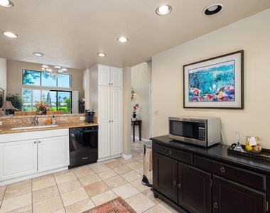 80601 Oak Tree - Photo Thumbnail 22