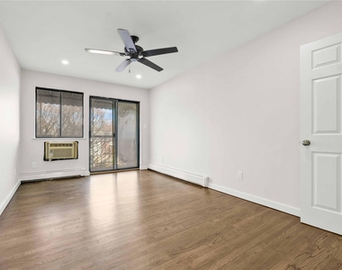 67-07 Selfridge Street - Photo Thumbnail 10