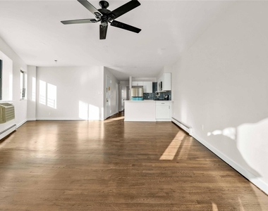 67-07 Selfridge Street - Photo Thumbnail 4