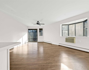 67-07 Selfridge Street - Photo Thumbnail 2