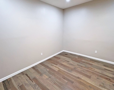 179 Covert Street - Photo Thumbnail 7
