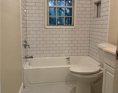 361 Joseph E Lowery Boulevard Nw - Photo Thumbnail 3