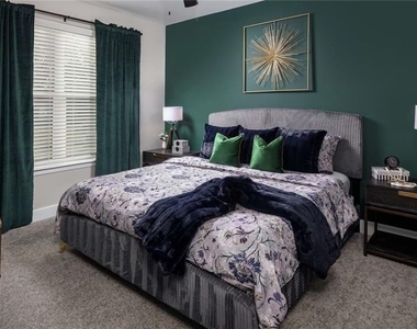 230 Martin Luther King Jr Drive - Photo Thumbnail 7