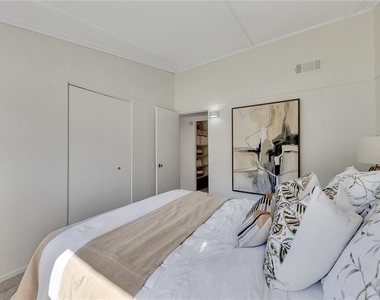 111 Robinhood Drive - Photo Thumbnail 20