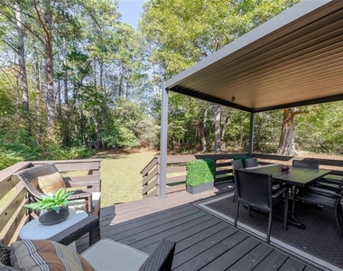 111 Robinhood Drive - Photo Thumbnail 22