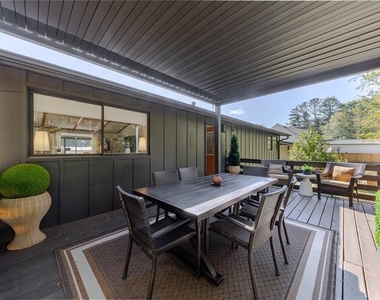 111 Robinhood Drive - Photo Thumbnail 23