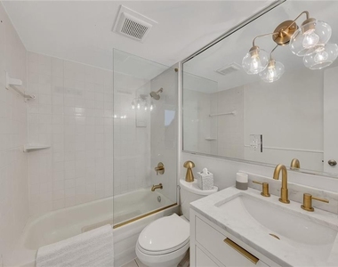 111 Robinhood Drive - Photo Thumbnail 14