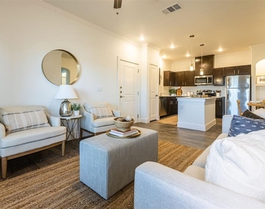 6002 Greenwood Dr - Photo Thumbnail 16