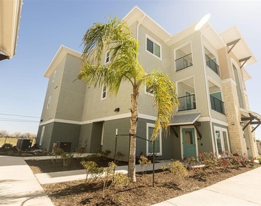 6002 Greenwood Dr - Photo Thumbnail 1