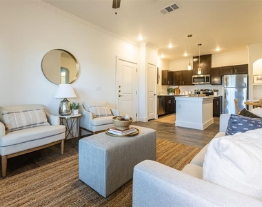 6002 Greenwood Dr - Photo Thumbnail 15
