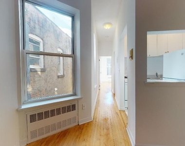 East 85th Street - Photo Thumbnail 2