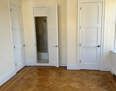 220 West 98th Street - Photo Thumbnail 4
