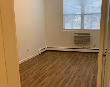 18-27 27th Avenue - Photo Thumbnail 2