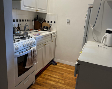 423 East 83rd Street - Photo Thumbnail 3