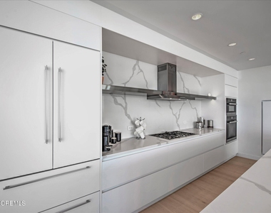 1101 Ocean Avenue - Photo Thumbnail 15