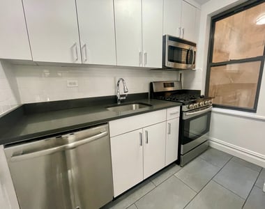 East 38th Street - Photo Thumbnail 3