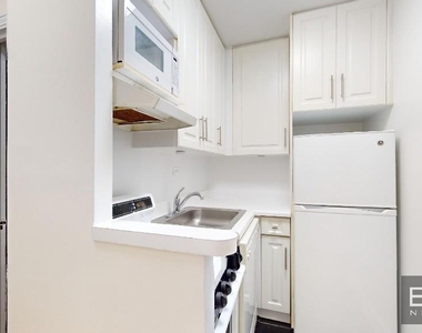 East 46th Street - Photo Thumbnail 1