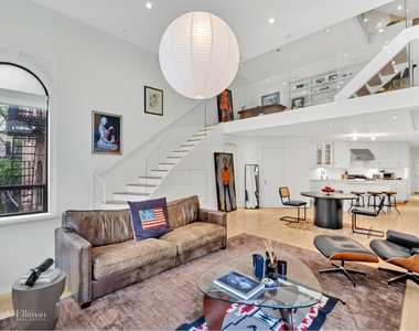 242 E 7th St - Photo Thumbnail 10