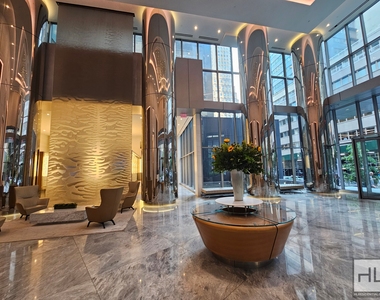 East 44th Street - Photo Thumbnail 18