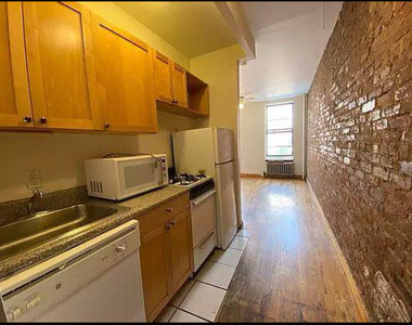 202 East 7th Street - Photo Thumbnail 5