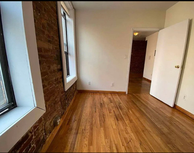 202 East 7th Street - Photo Thumbnail 3