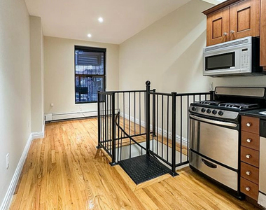 437 West 54th Street - Photo Thumbnail 12