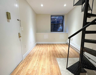 437 West 54th Street - Photo Thumbnail 1