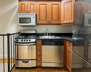 437 West 54th Street - Photo Thumbnail 13