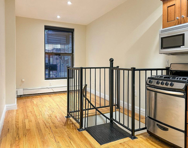 437 West 54th Street - Photo Thumbnail 9