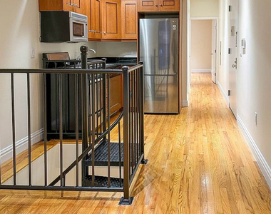 437 West 54th Street - Photo Thumbnail 11