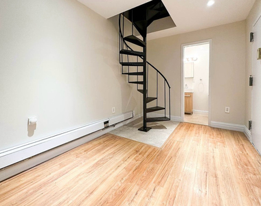 437 West 54th Street - Photo Thumbnail 3